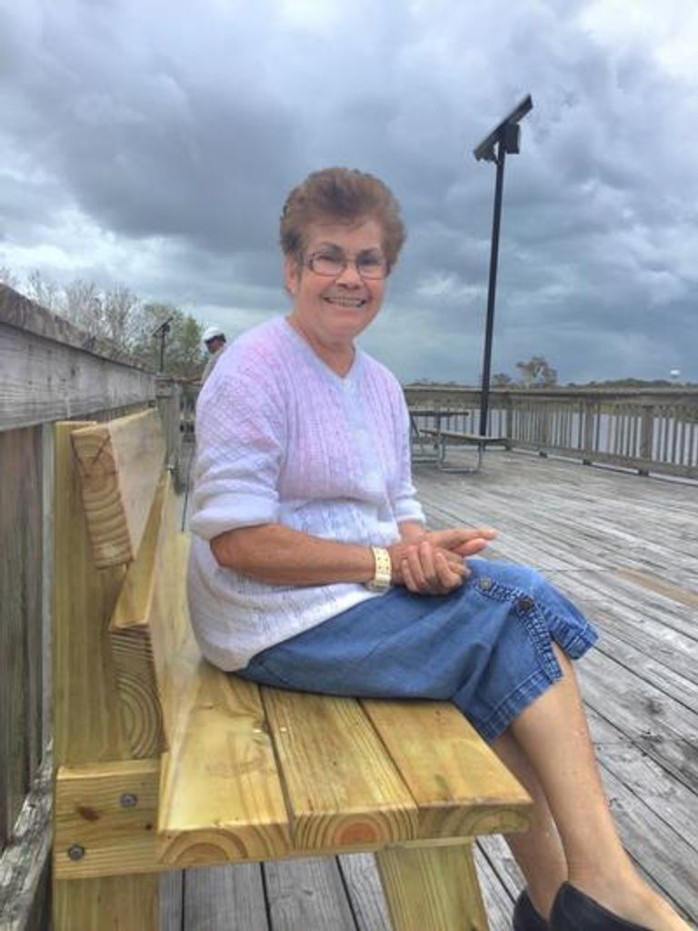Rosa Velez Profile Photo