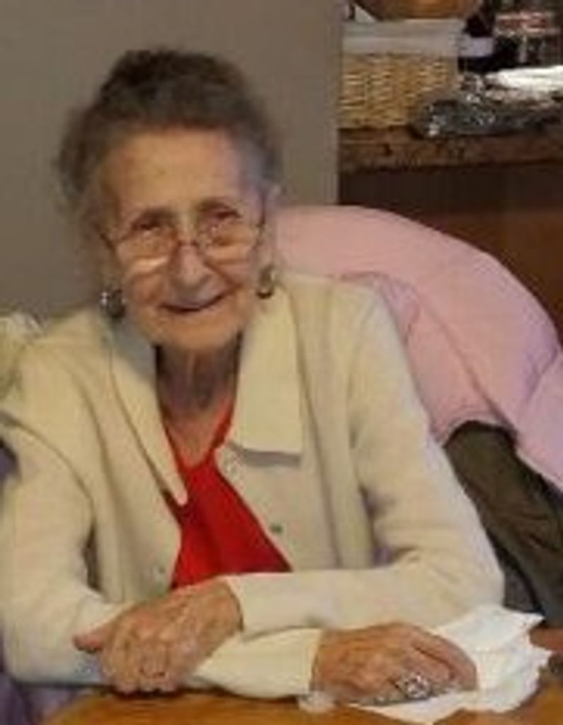 Estelle Pluskota