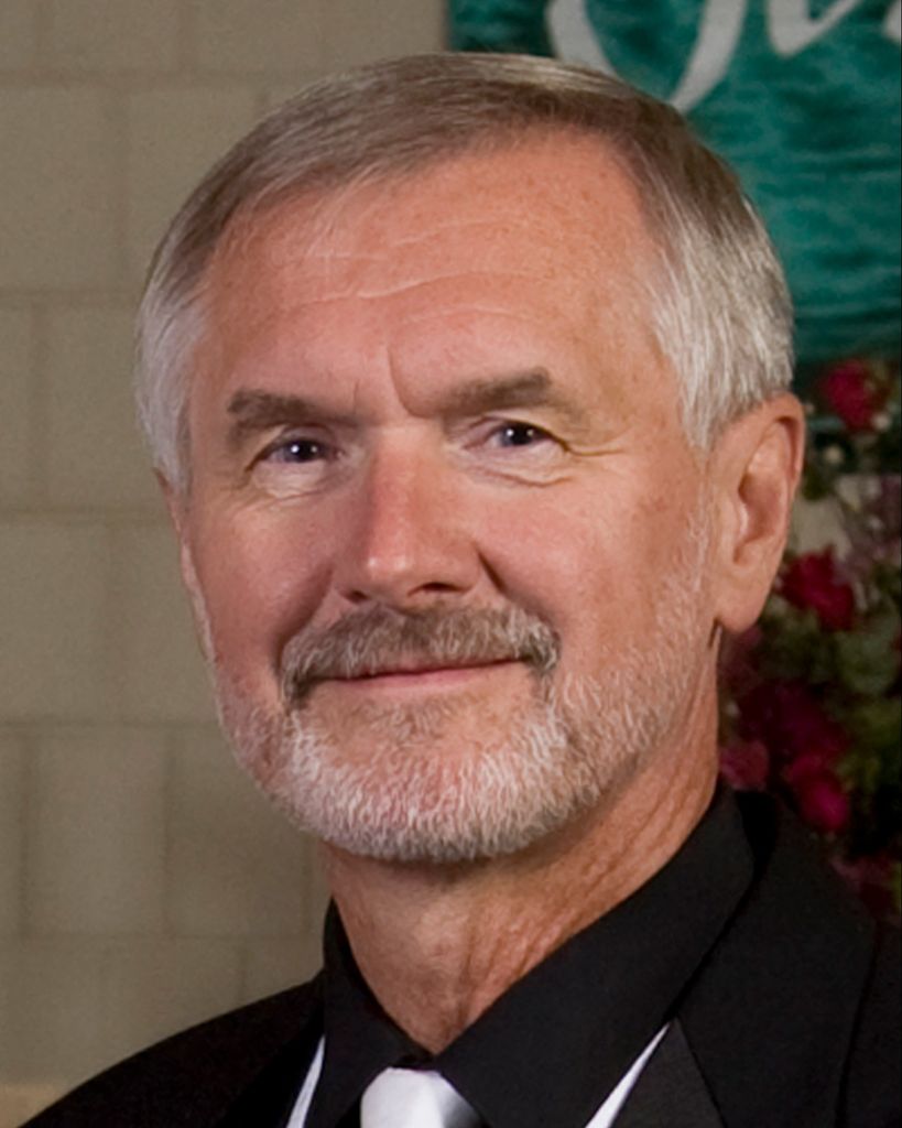Scott E. Apelgren