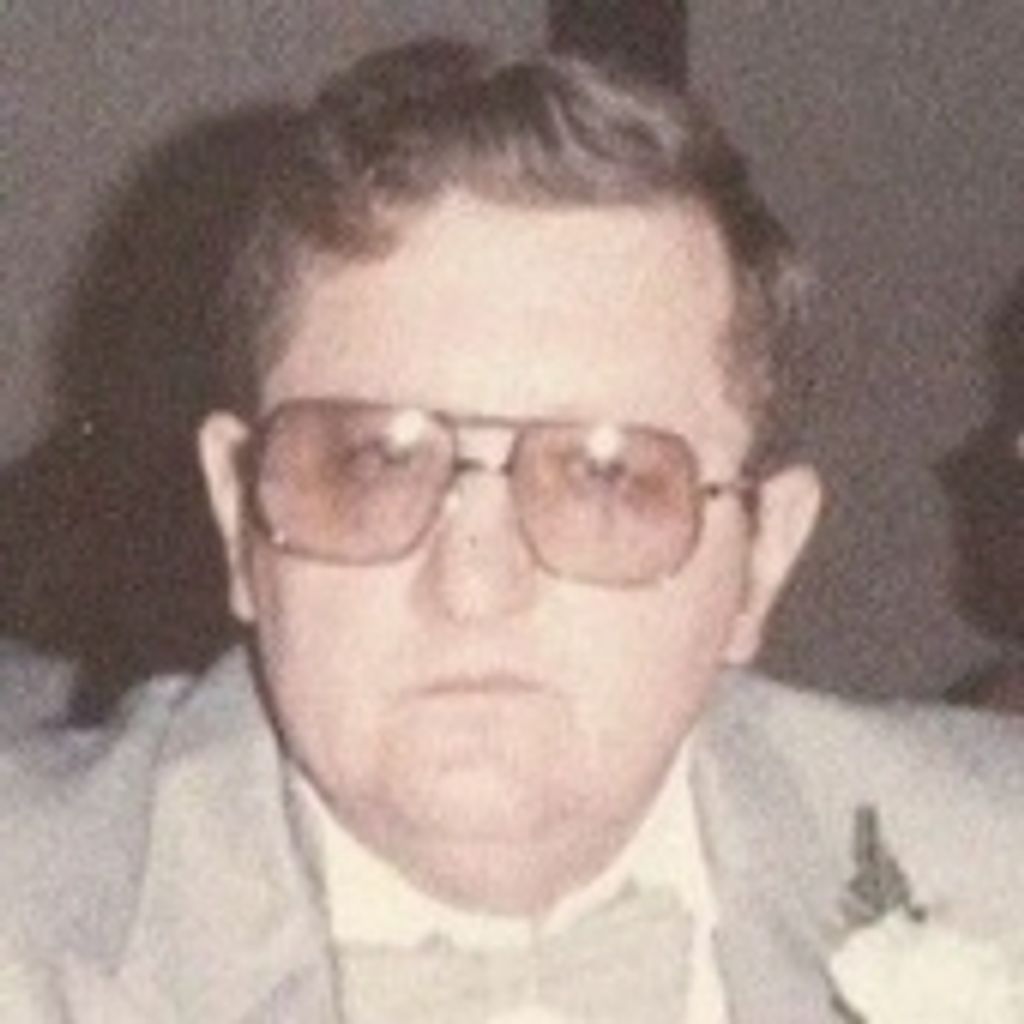 Mr. Riley Kenneth Laura