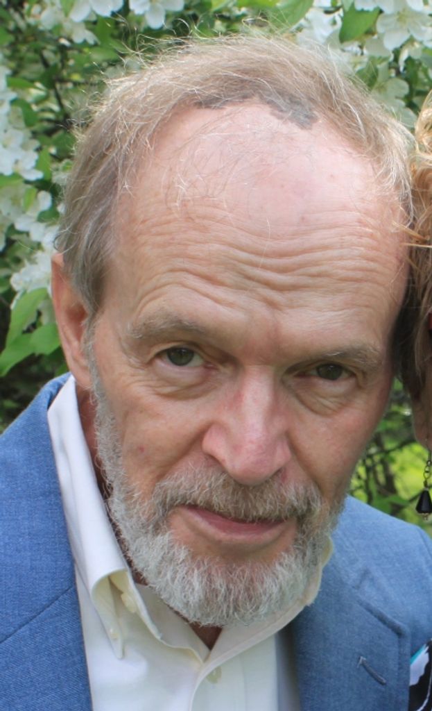 Dr. Robert W. Baxter