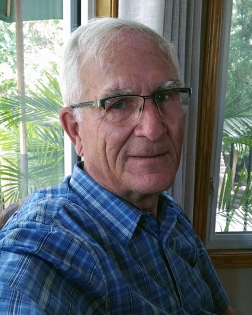 Leon Sanders Profile Photo
