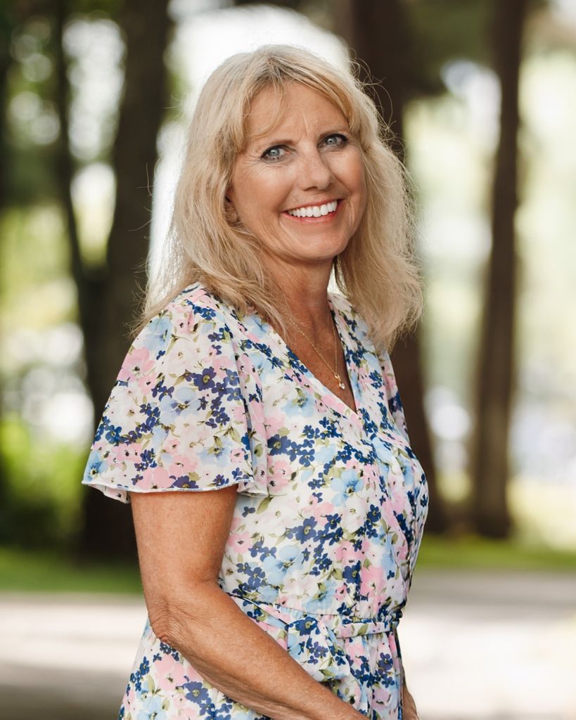 Donna G. Larson Profile Photo