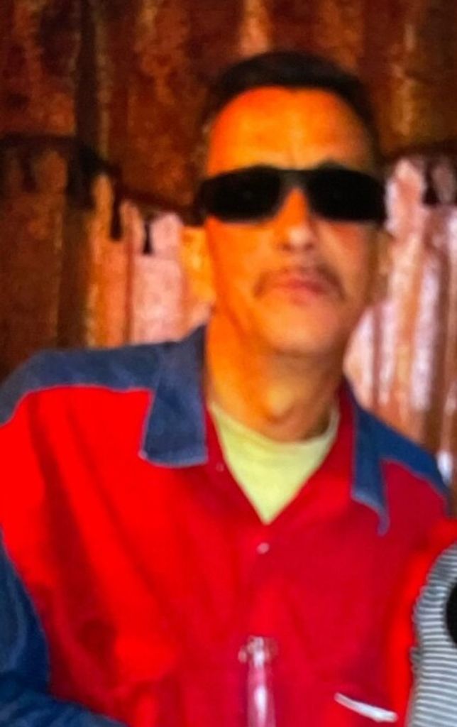 LUIS A REYES