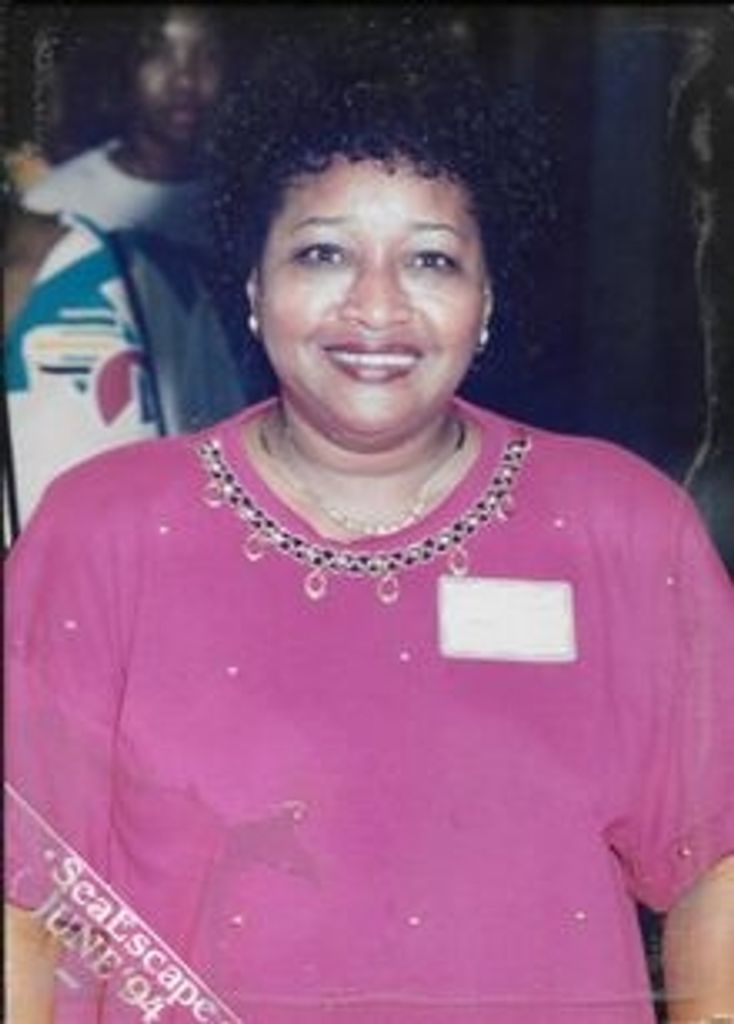 Ms Lizzie Henchell