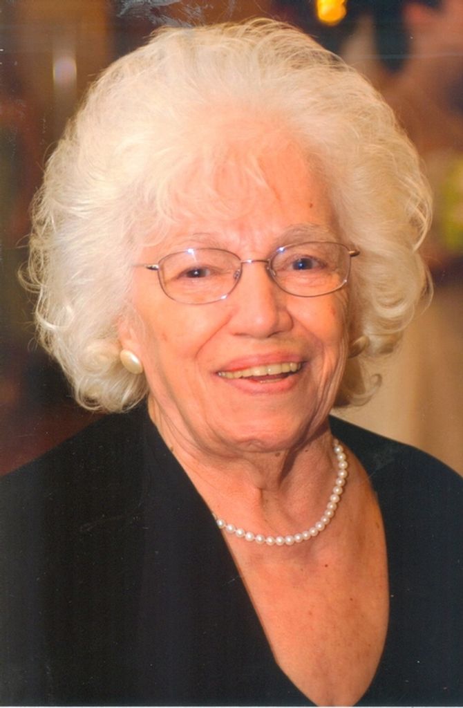 Olga Paolucci Profile Photo