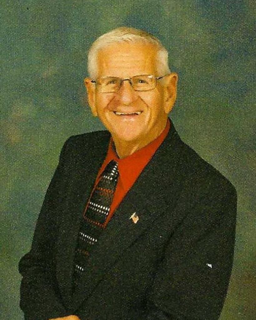 Arnold "Hoss" Herman Hamlin