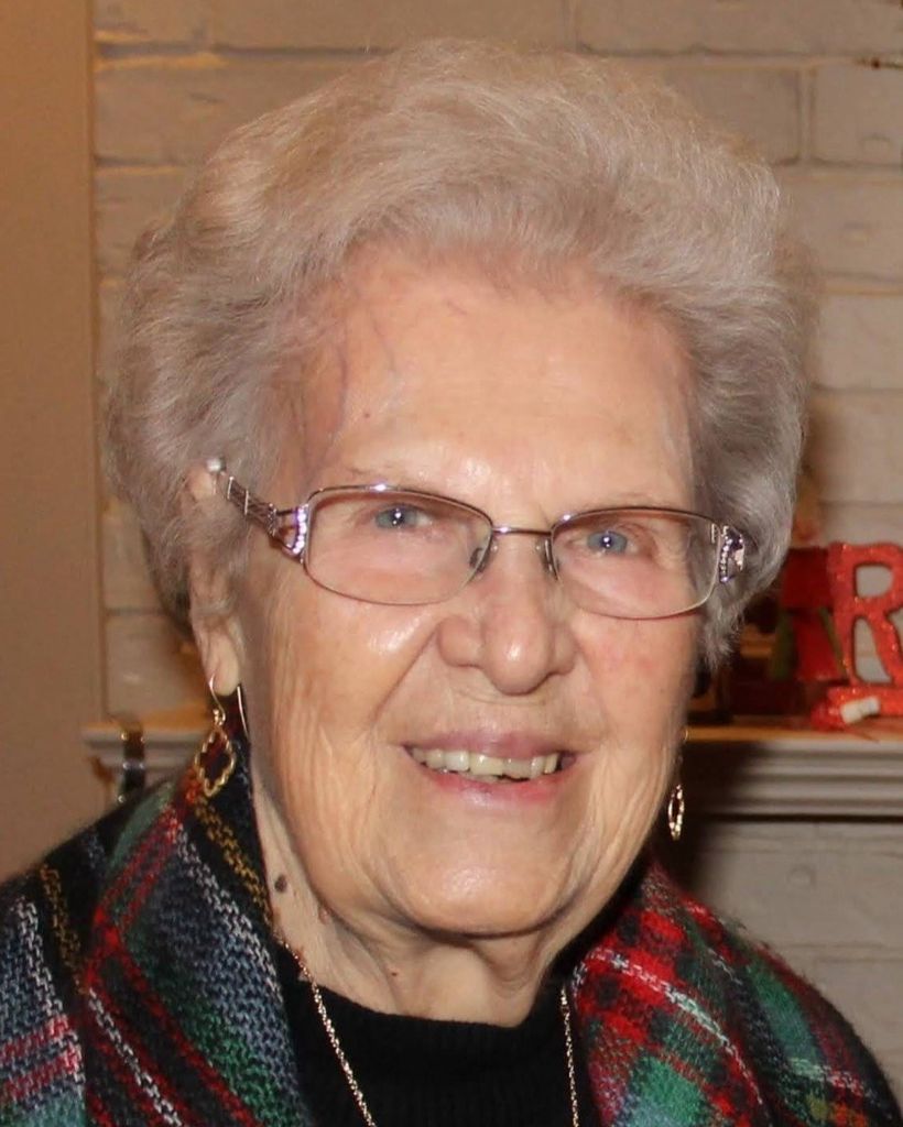 Conde Marie George White