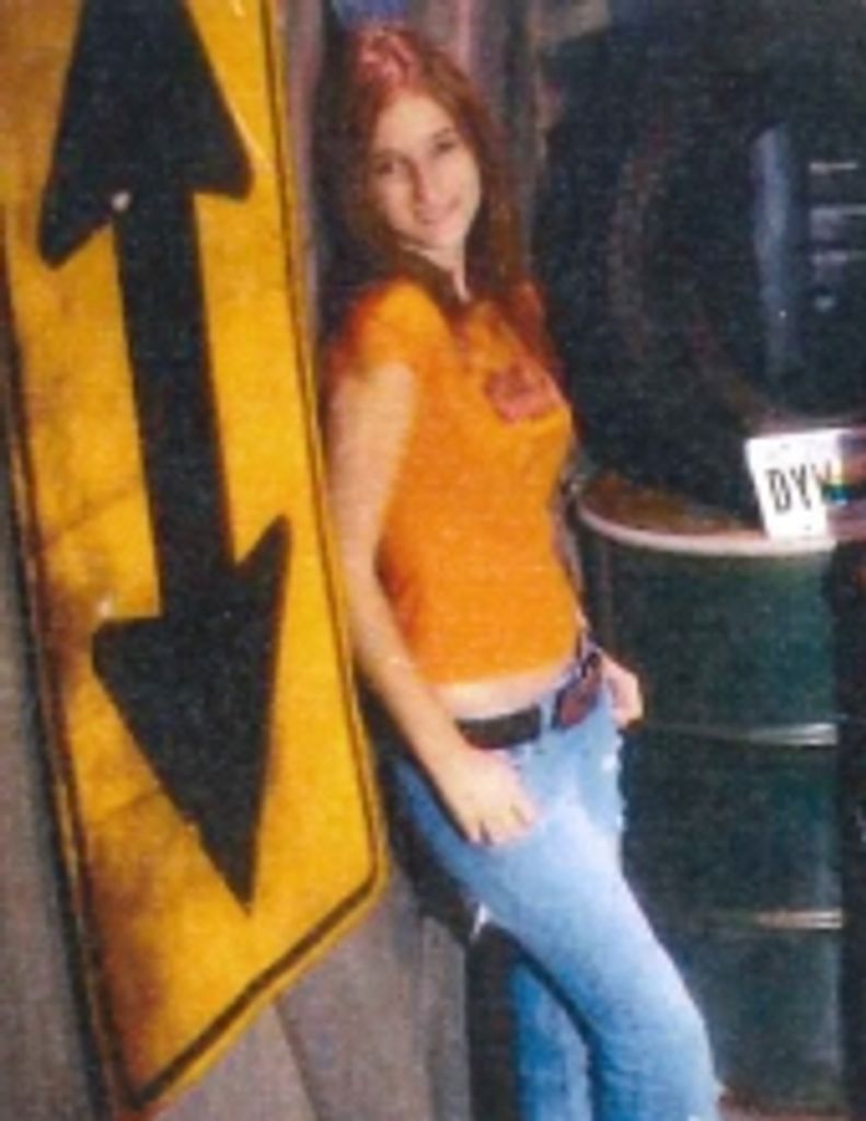 Courtney Nicole Alvey Lowe