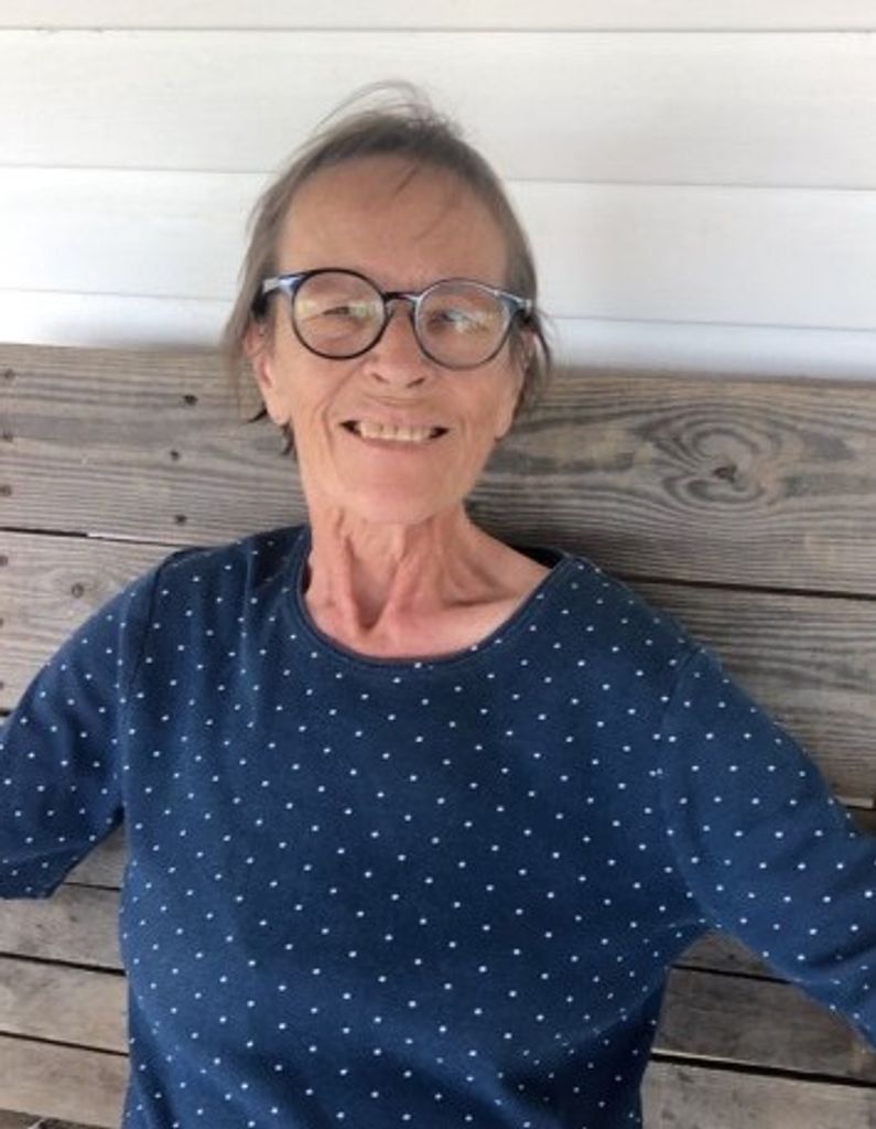 Crystal J. (Castor)  Lawhead Profile Photo