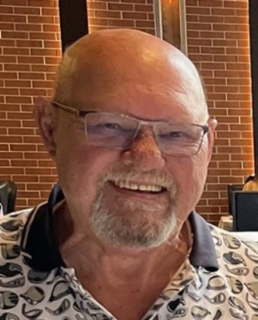 Michael Leonard Tracy Profile Photo