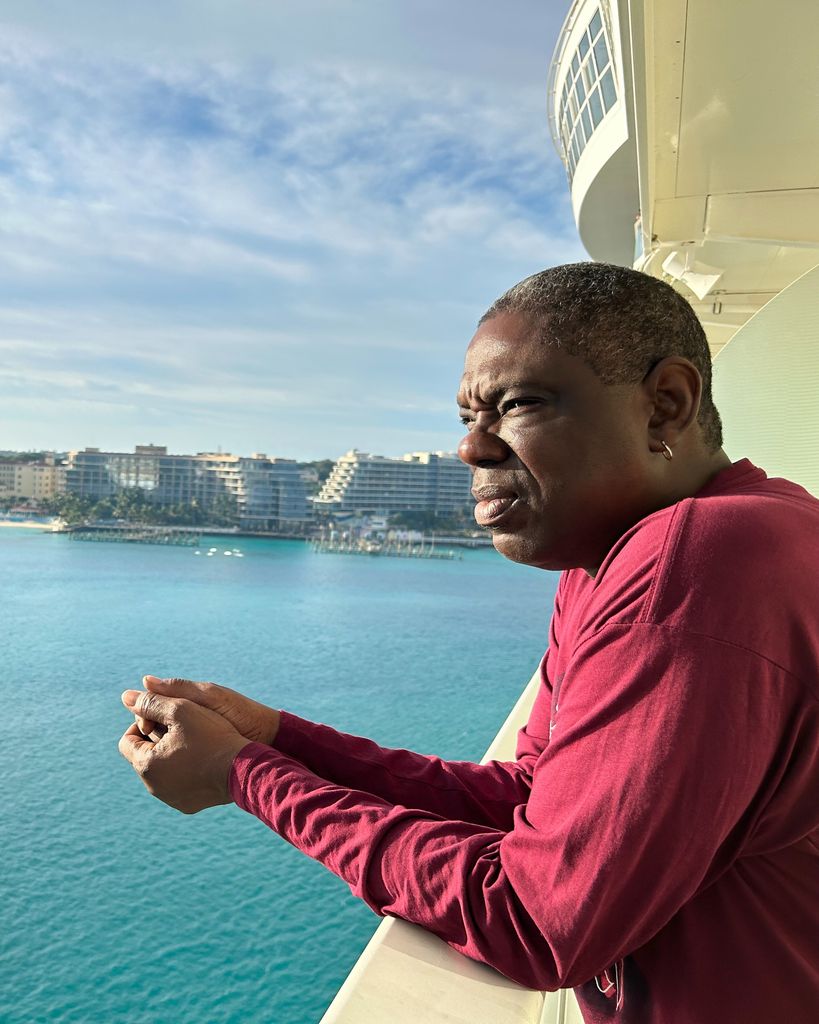 Derryl L Samuels