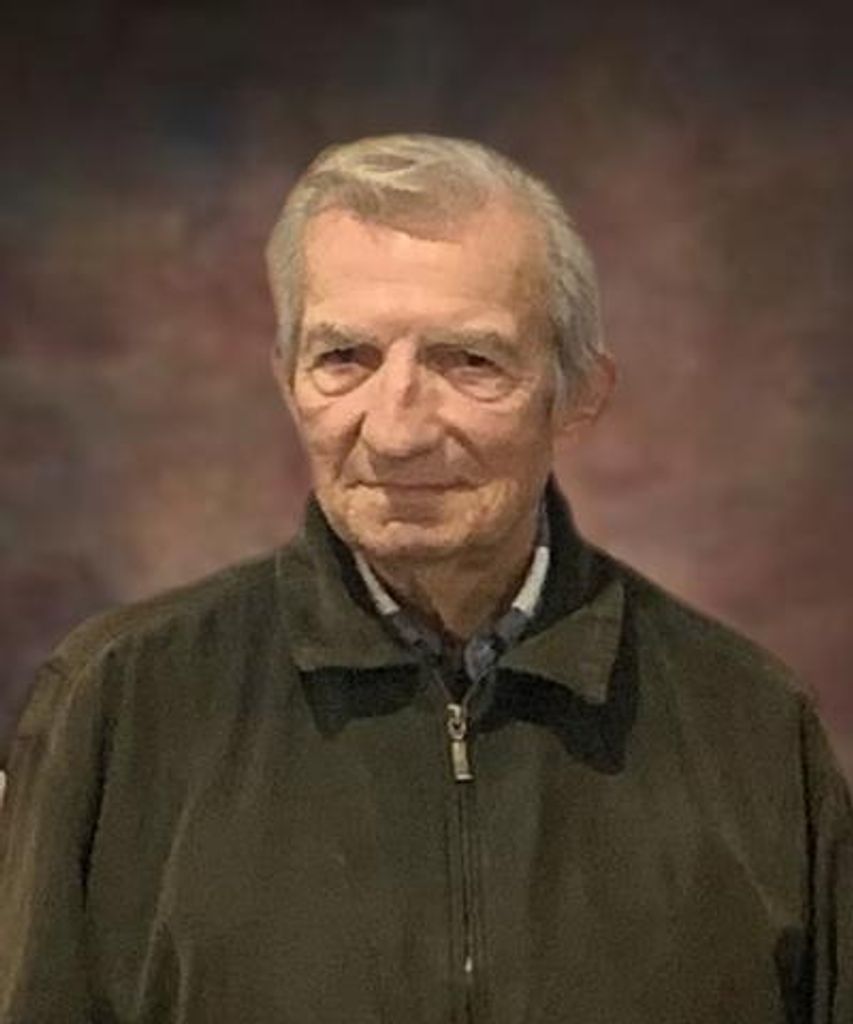 Warren Mitchell Profile Photo