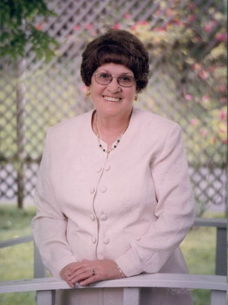 Lola Horton
