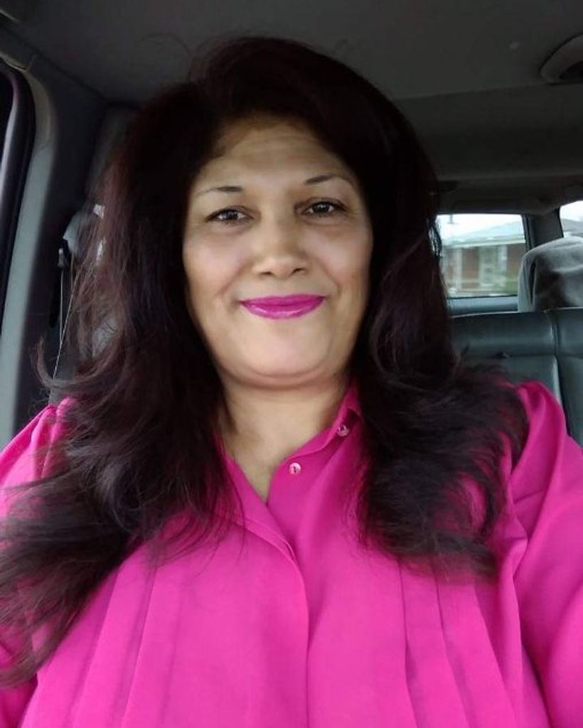 Maria Eugenia Nevarez Bueno "Maru" Profile Photo