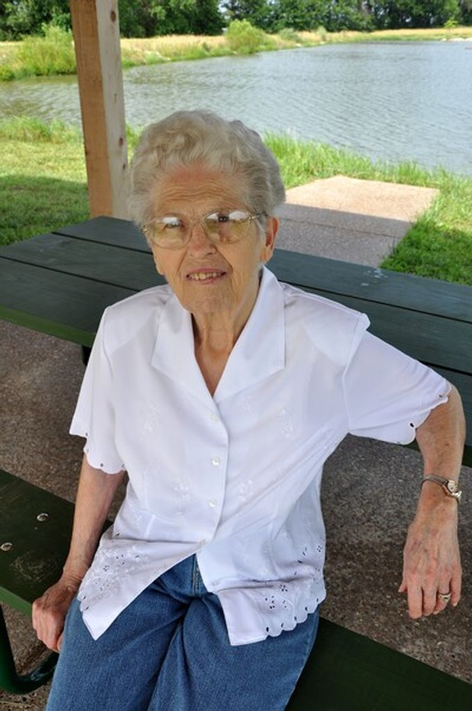 Verna Winter Davis Profile Photo