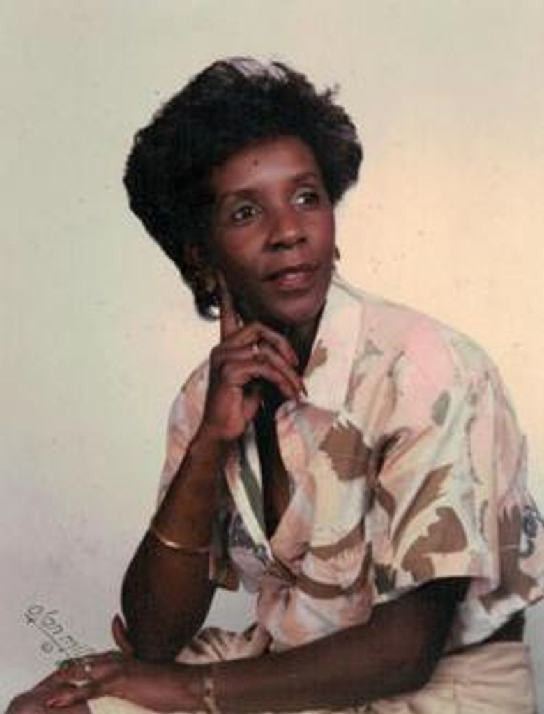 Annie Delores Hollyfield