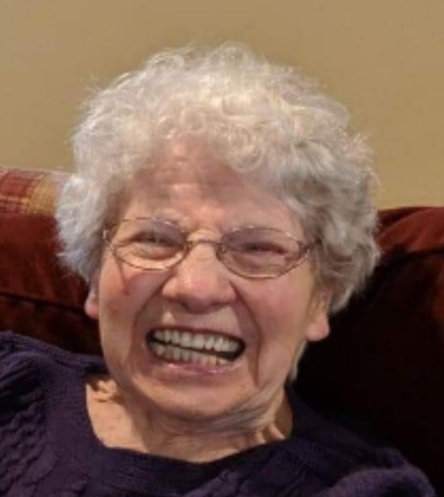 Eileen R. (Carey)  Piklor