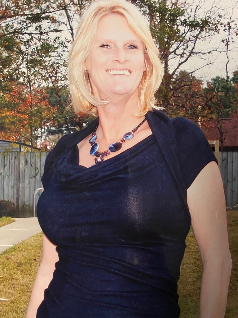 Mrs. Pamela Norris Sloane