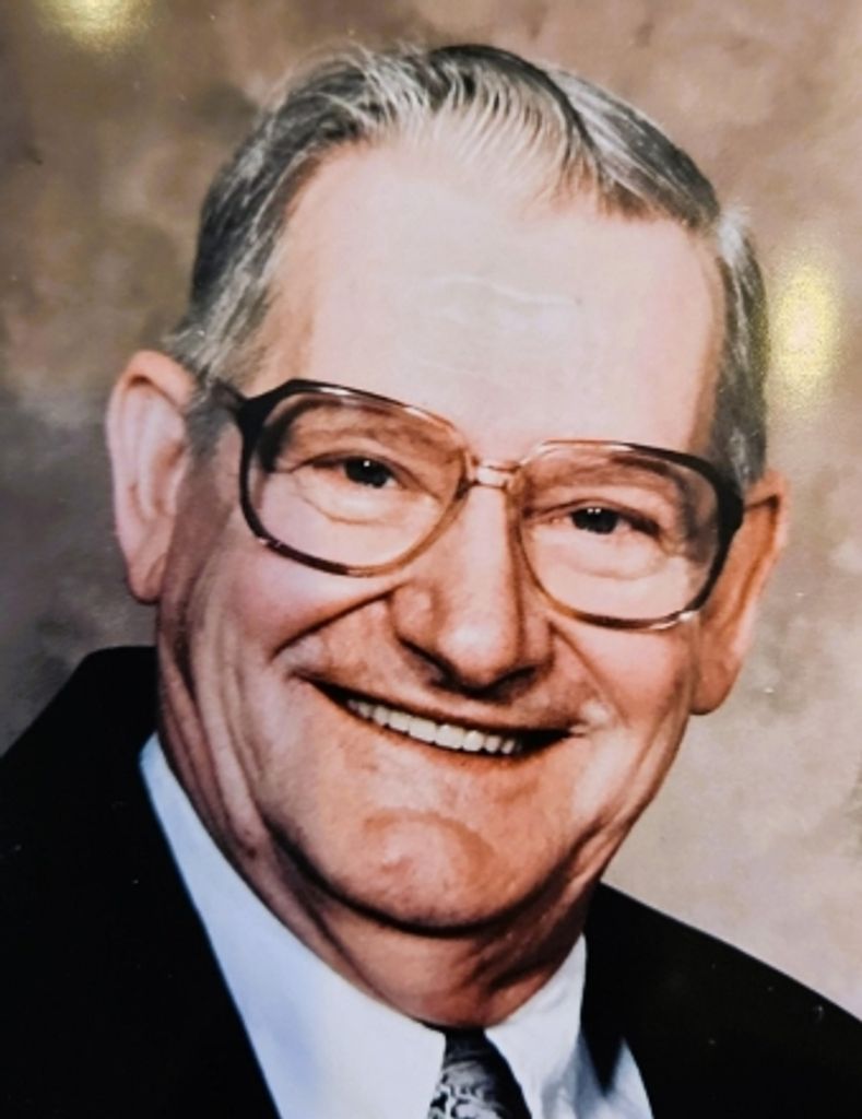 Kenneth Piper Profile Photo