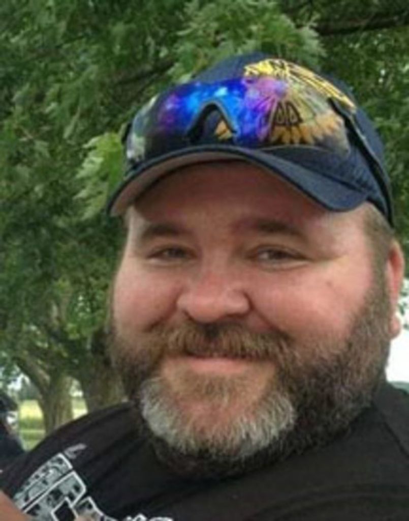 Travis Daniel Fischer Profile Photo