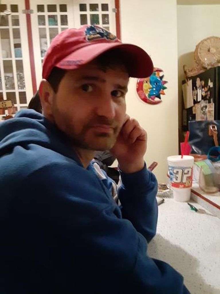 Christopher Wade Mcglothlin Profile Photo