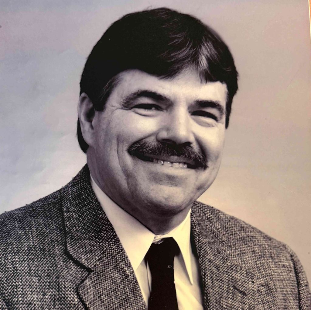 Patrick J Gillespie Profile Photo