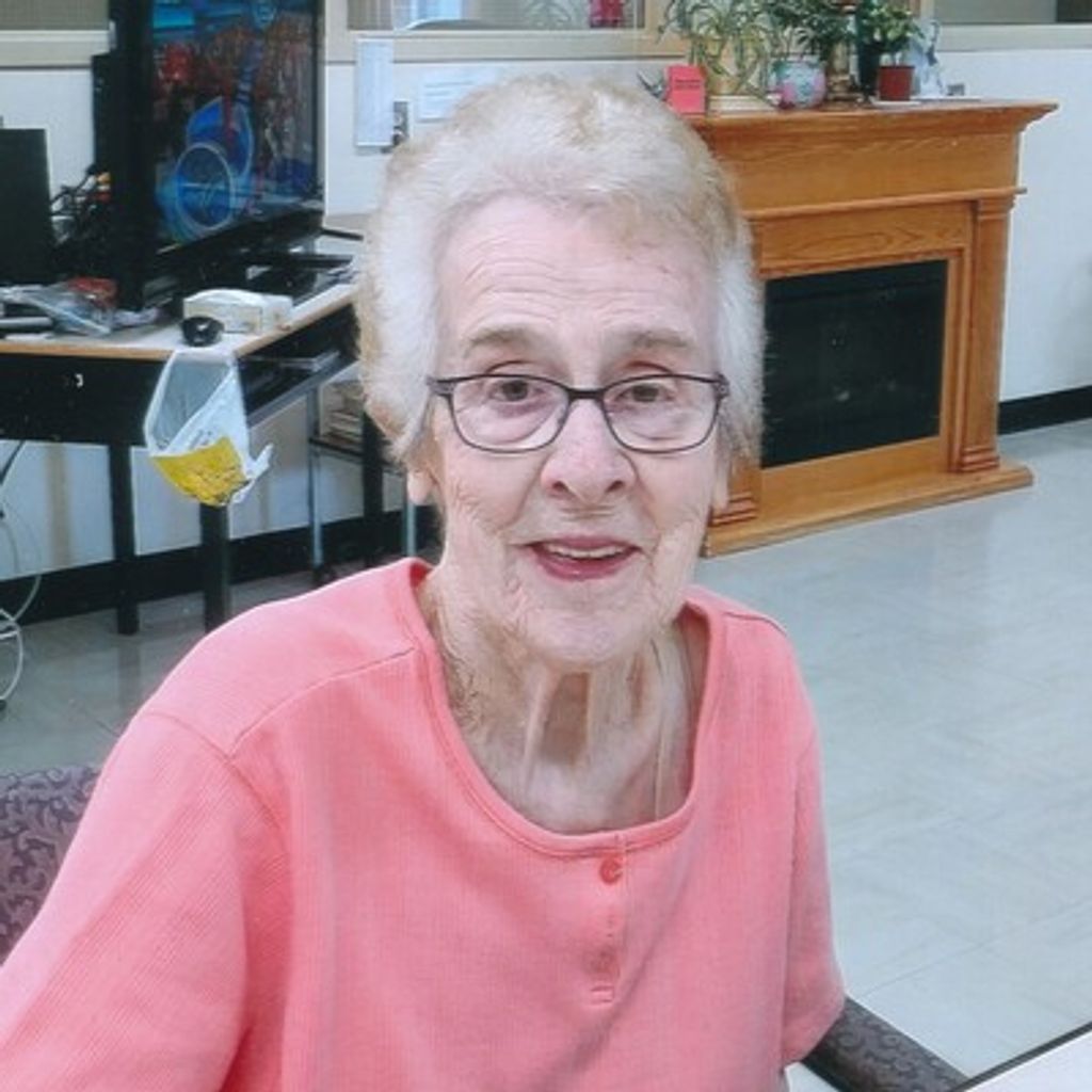 Lucy Marie Veinot Profile Photo
