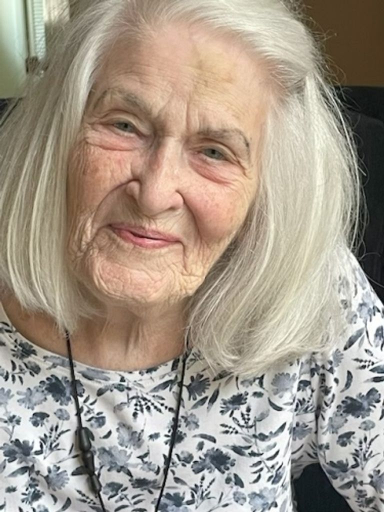 Joan L LaVigne Profile Photo