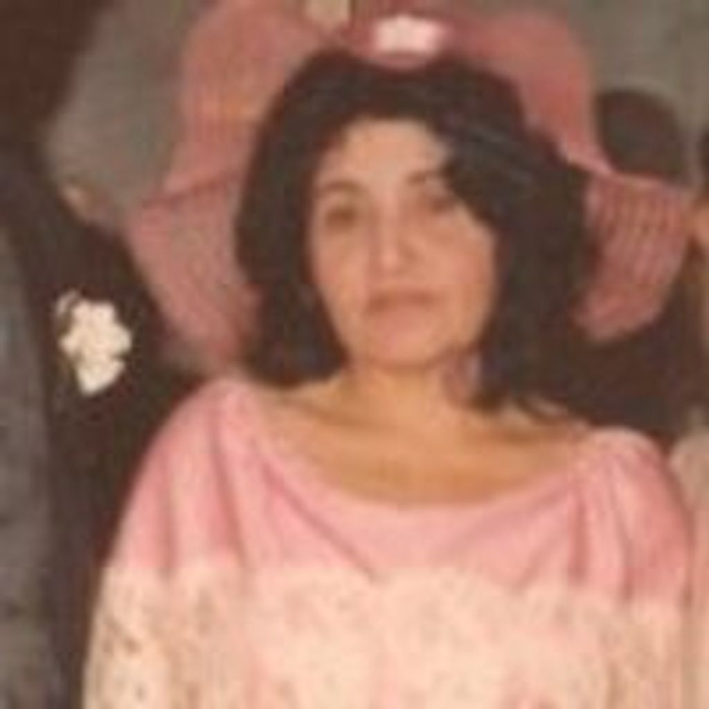 Maria E Santana