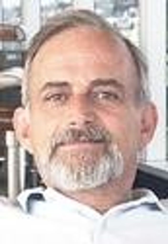 James William Roupas
