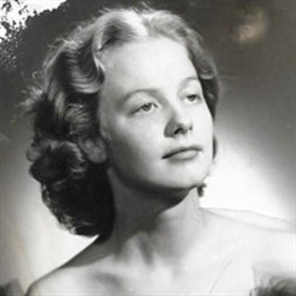 Doris Roberts Profile Photo