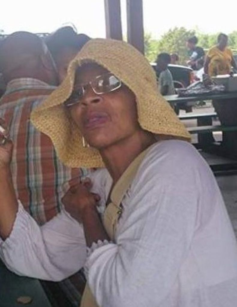 Tonia Simmons