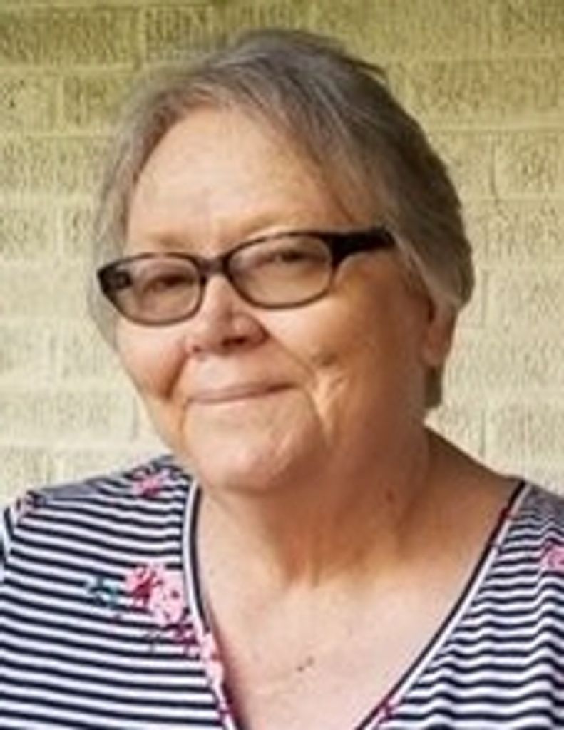 Margarett M Thomas