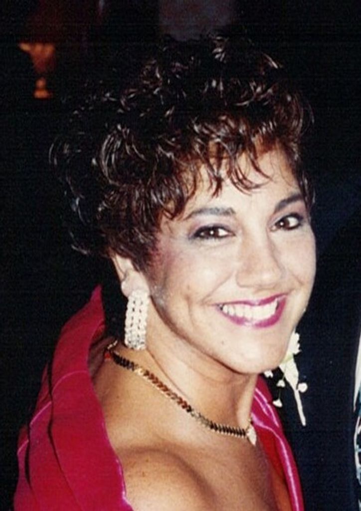 Joanne Katsoolias Profile Photo