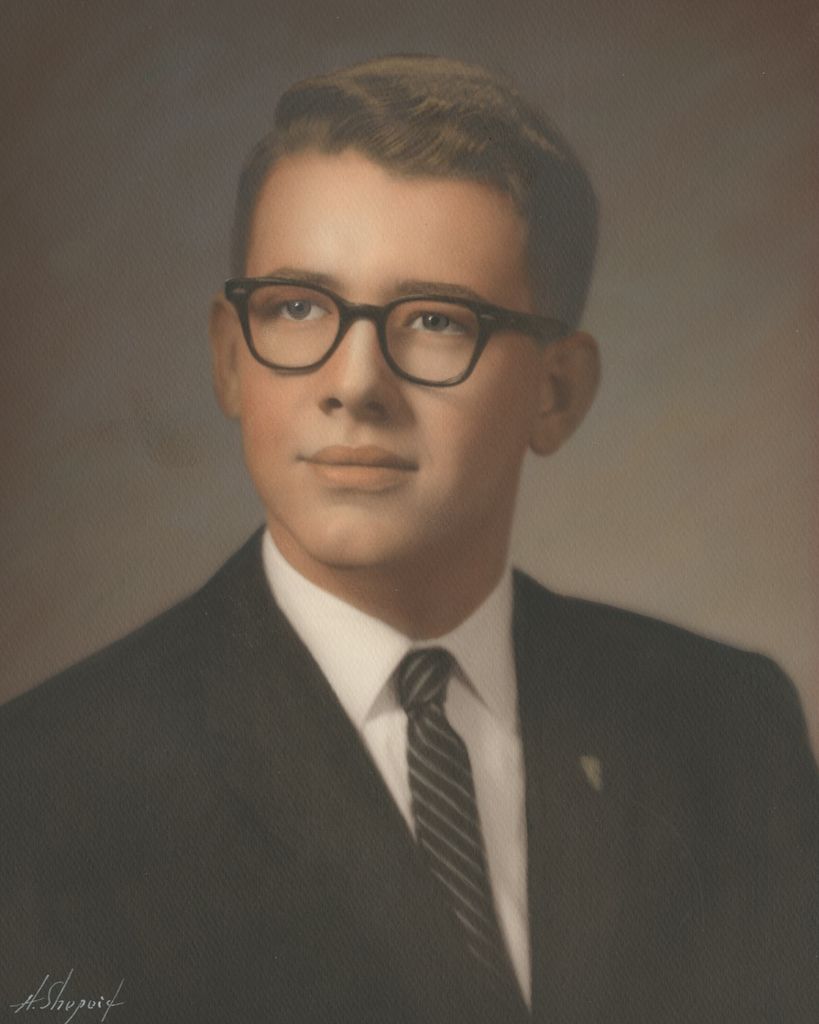 Frederick R Comer