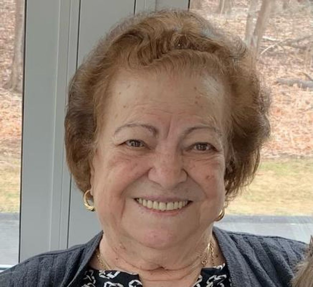 Maria Kapsaskis Profile Photo