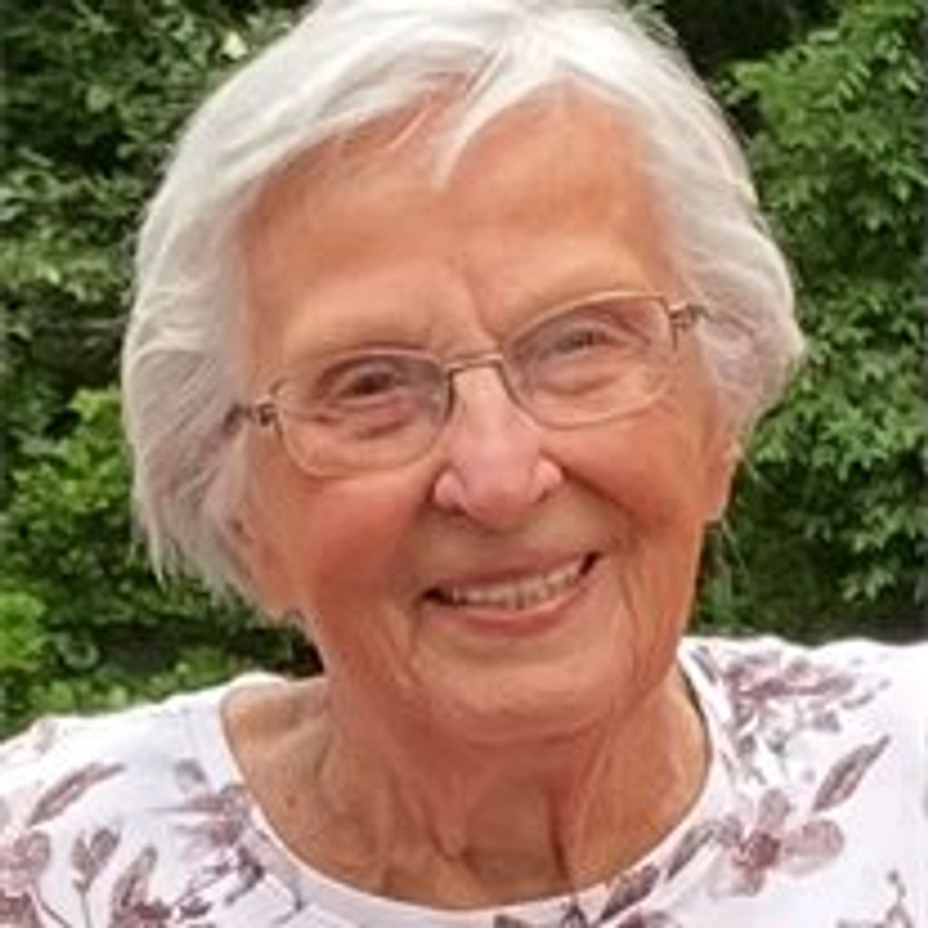 Evelyn Z. (Zemina) Budzinski