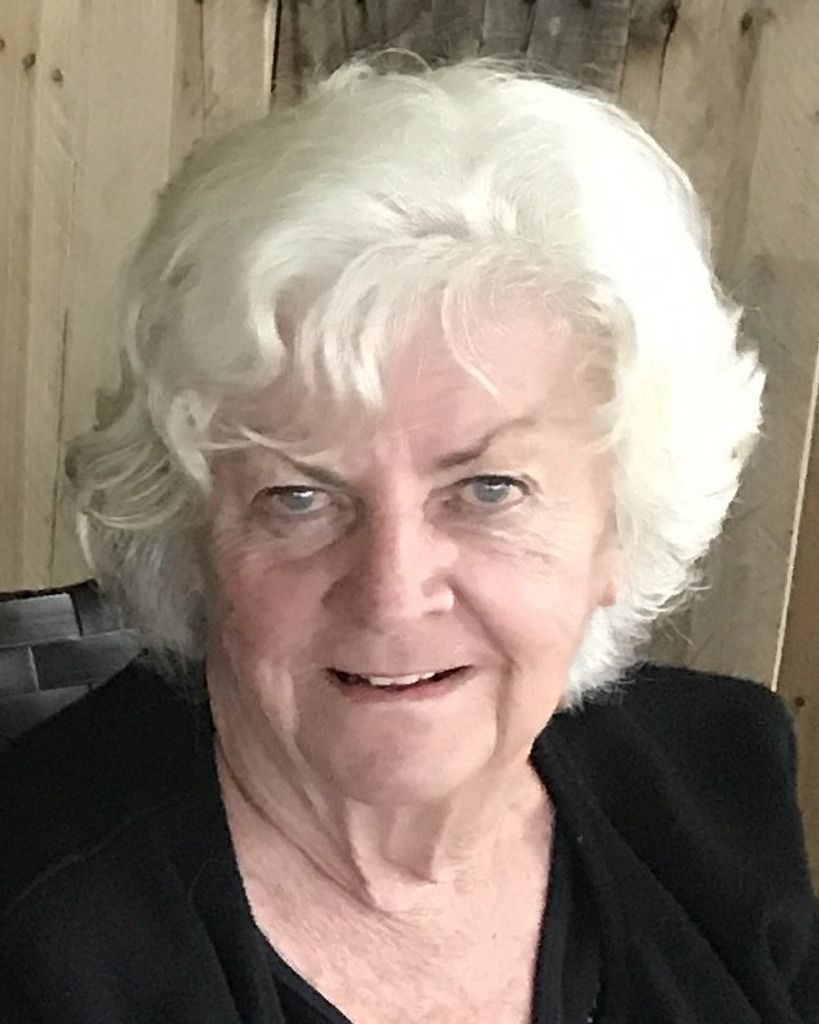 Lana Lynette Holmquist Profile Photo
