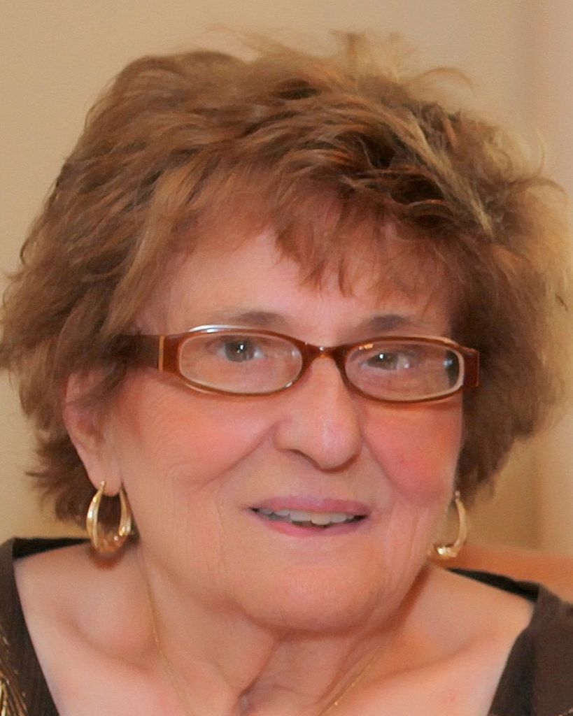 Elsa Jones