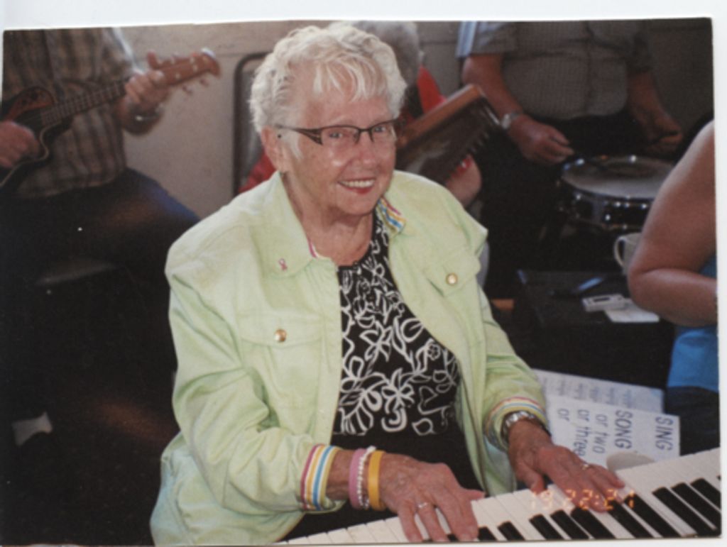 Esther Marie Schroeder Profile Photo