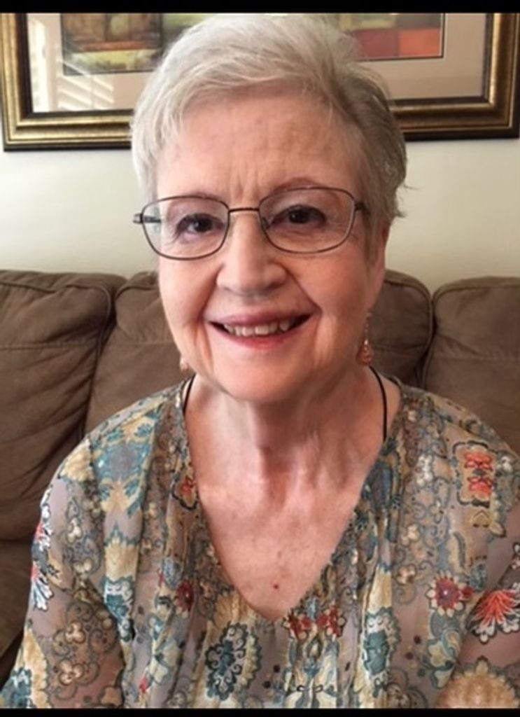 Carolyn Fox Profile Photo
