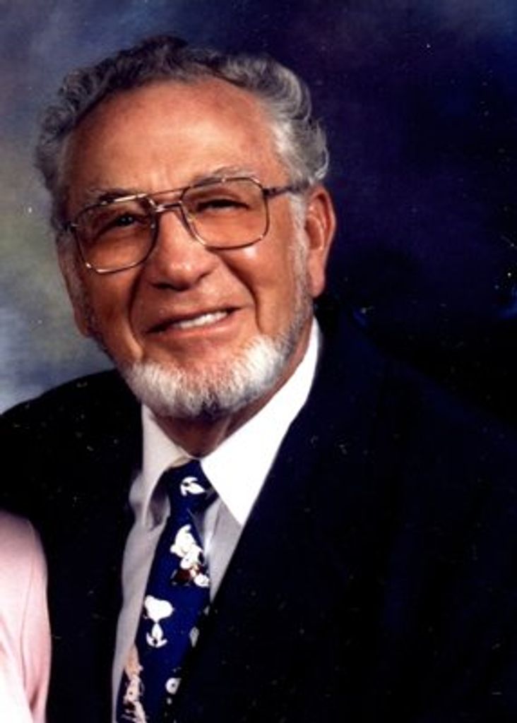 Lester Tucker