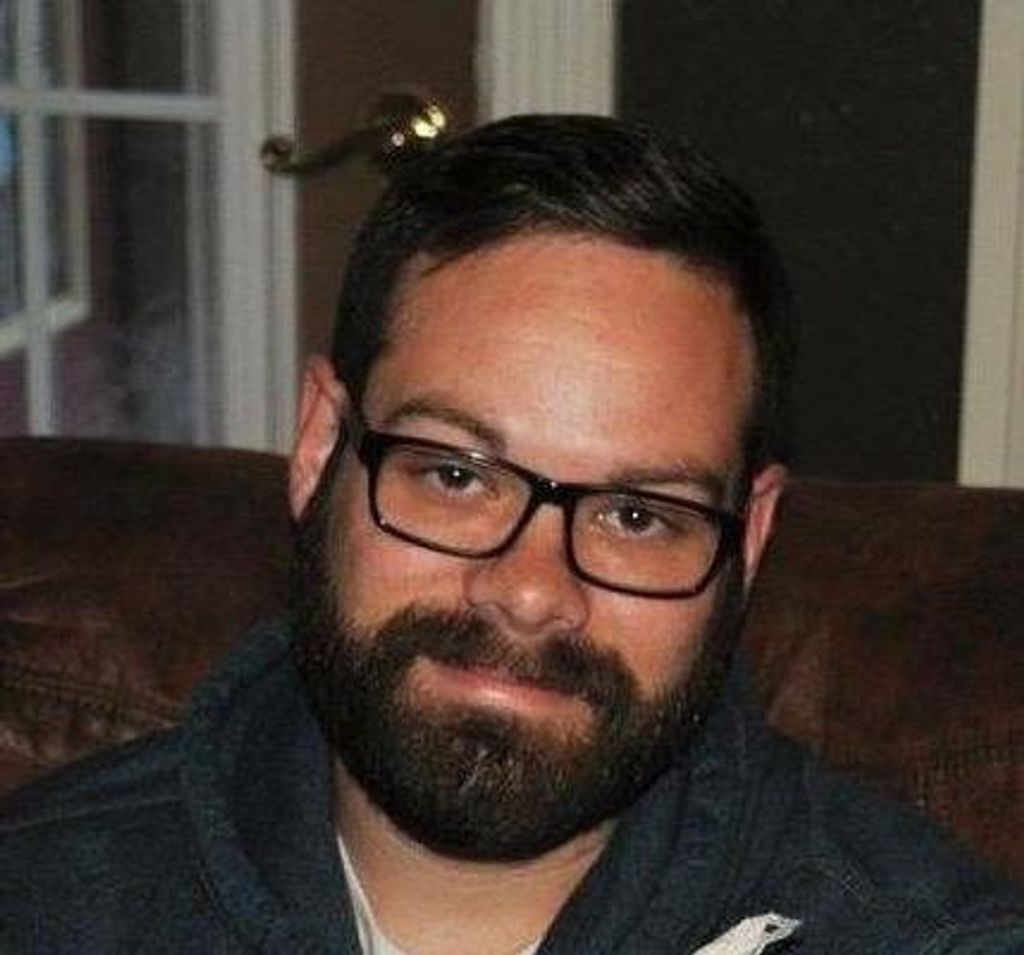 Zachary Brian Waleszonia