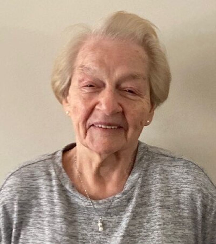 Regina Ruth Weiss Profile Photo