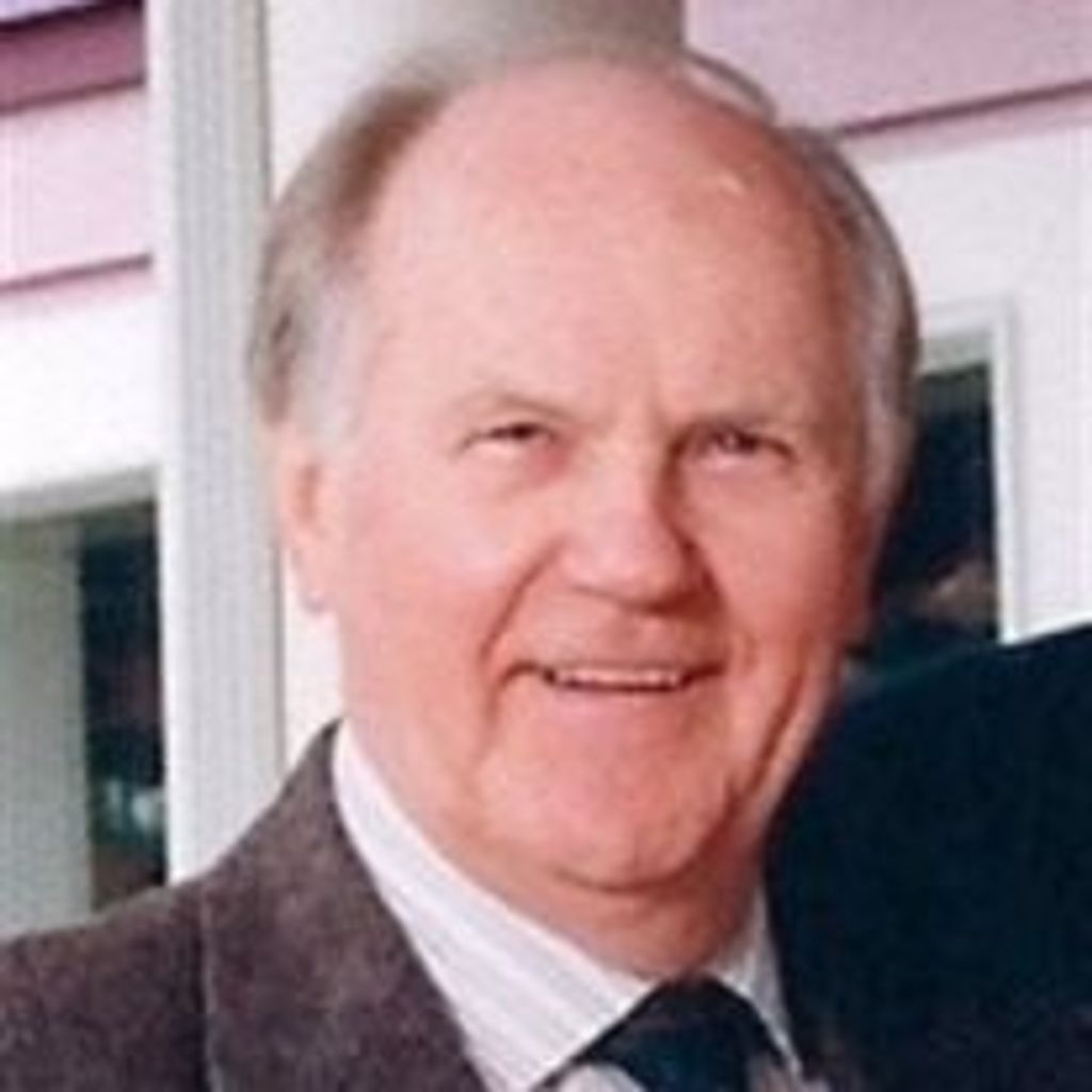 Arthur M Mikelsen