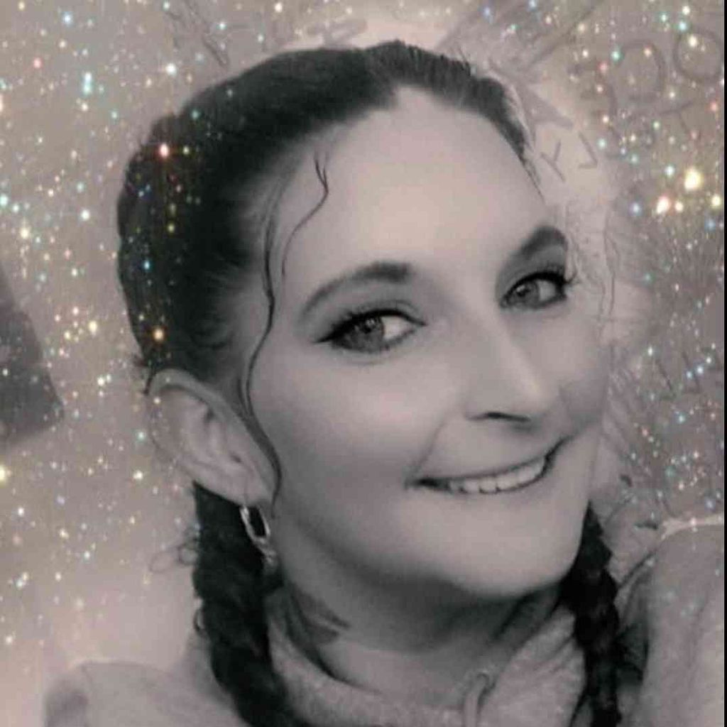 Rebecca Grady Profile Photo