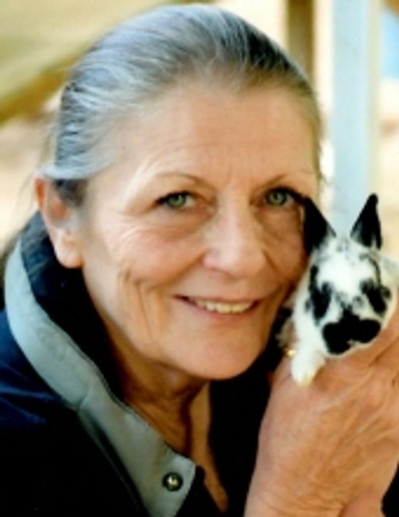 Beverly Lynn  Armstrong