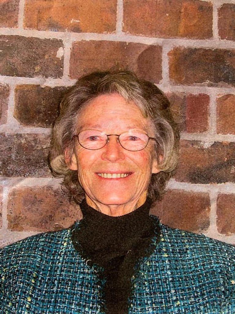 Linda Cook Profile Photo