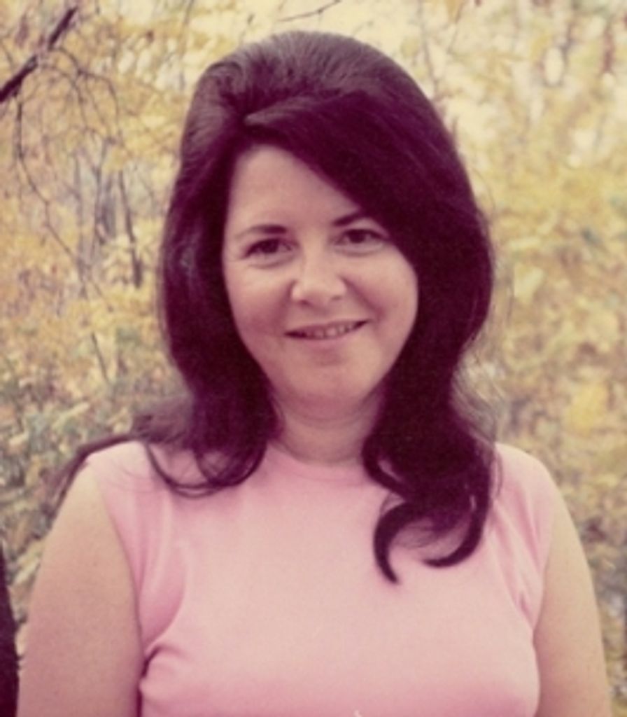 Carolyn Nichols Profile Photo